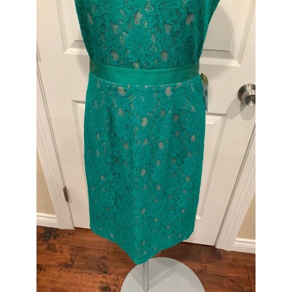 BCBG Max Azria Ultra Green Floral Lace Alice Sheath Dress Size 4 - Picture 3 of 7